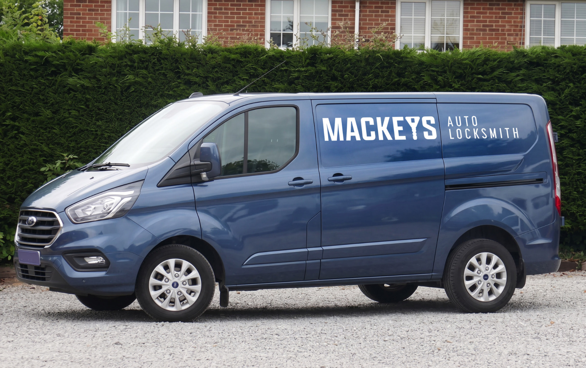 Mackeys Auto Locksmith van on site